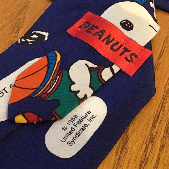 LOWEST PRICE❗️Vintage Peanuts Snoopy Basketball Tie - Picture 4 of 10